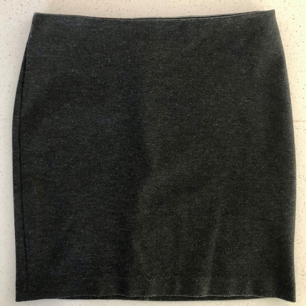 New York & Co dark grey mini skirt size size 2